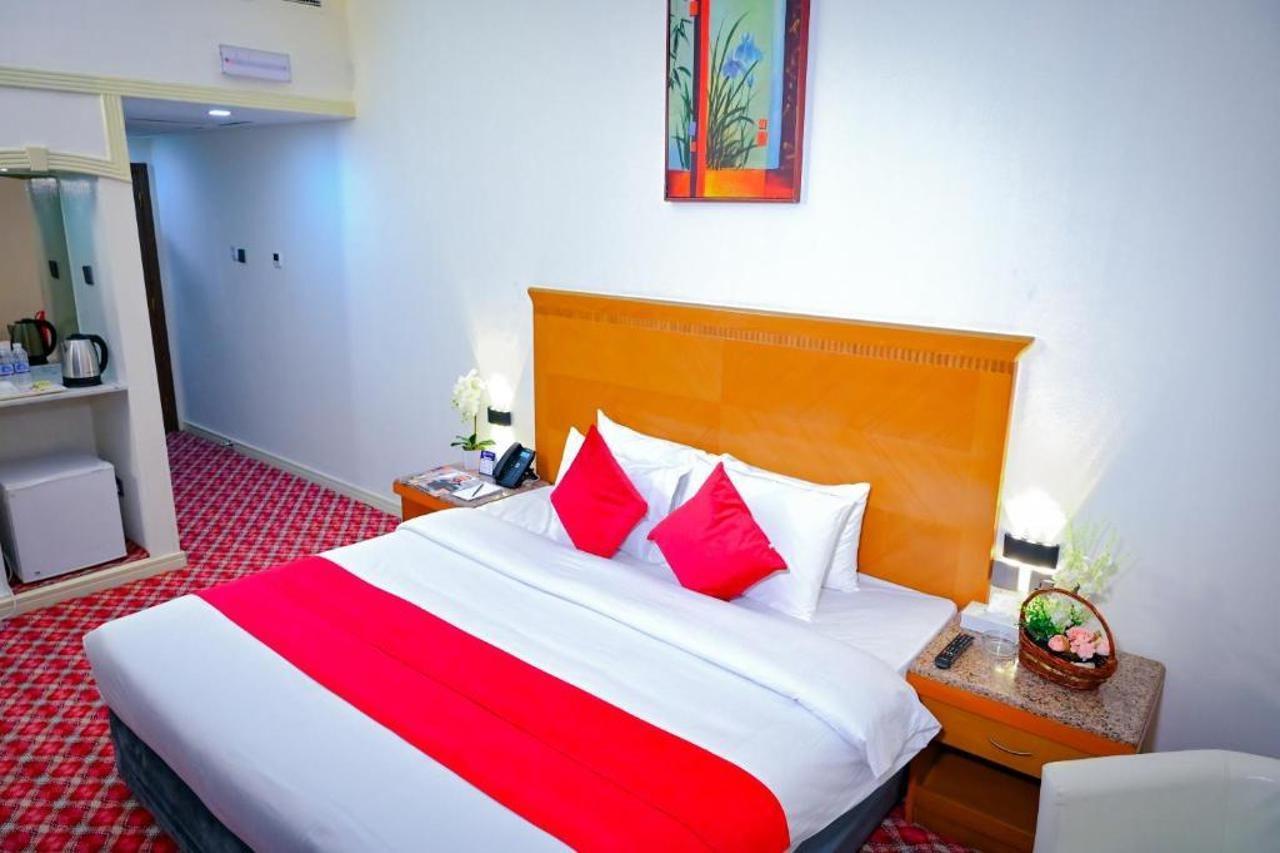 Ramee Guestline Hotel Dubai Dış mekan fotoğraf