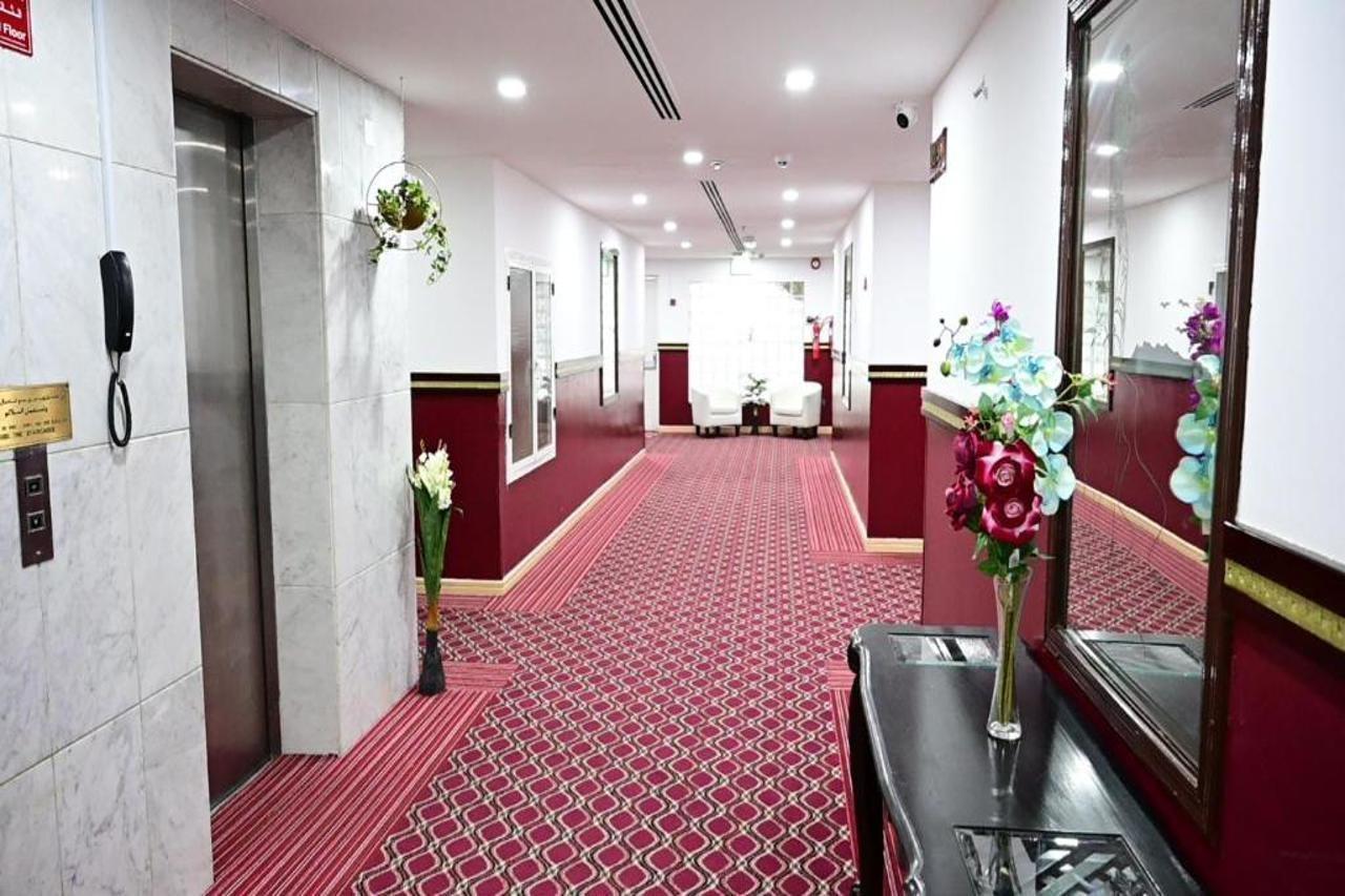 Ramee Guestline Hotel Dubai Dış mekan fotoğraf